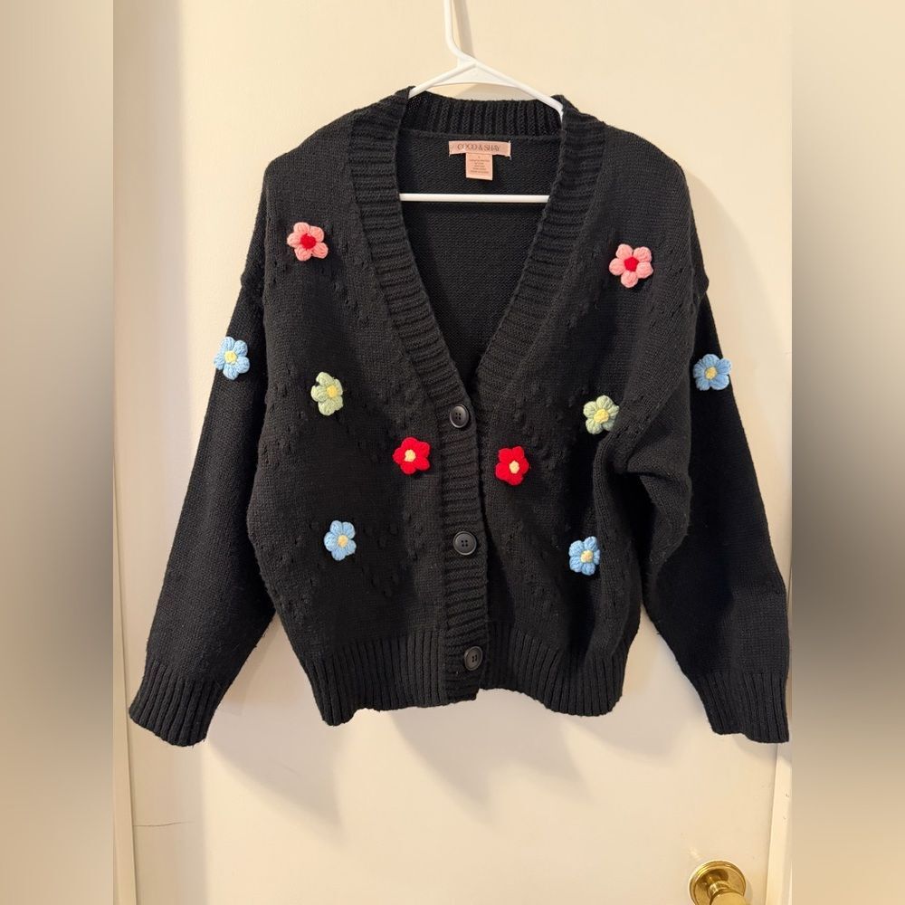 Coco & Shay Black V Neck Cardigan with yarn crocheted Flowers Size Large
